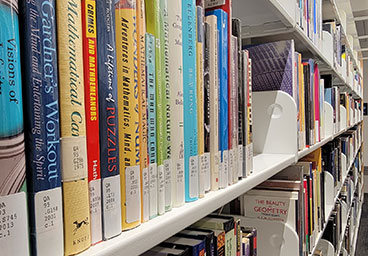 Book shelves with foreshortening